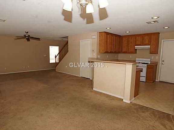 4th image of 16 Copper Pine Ave