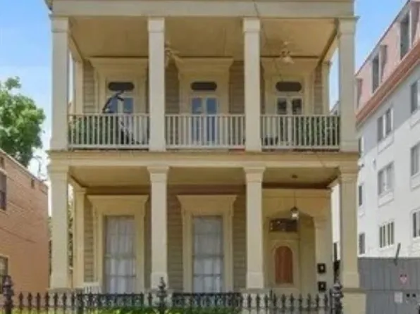 2120 Prytania St #2A, New Orleans, LA 70130
