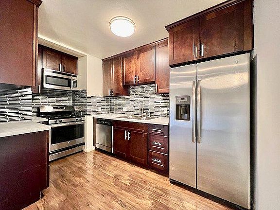 2nd image of 1820 N La Brea Ave #2