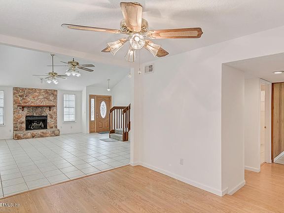 4th image of 5463 Running Creek Ln