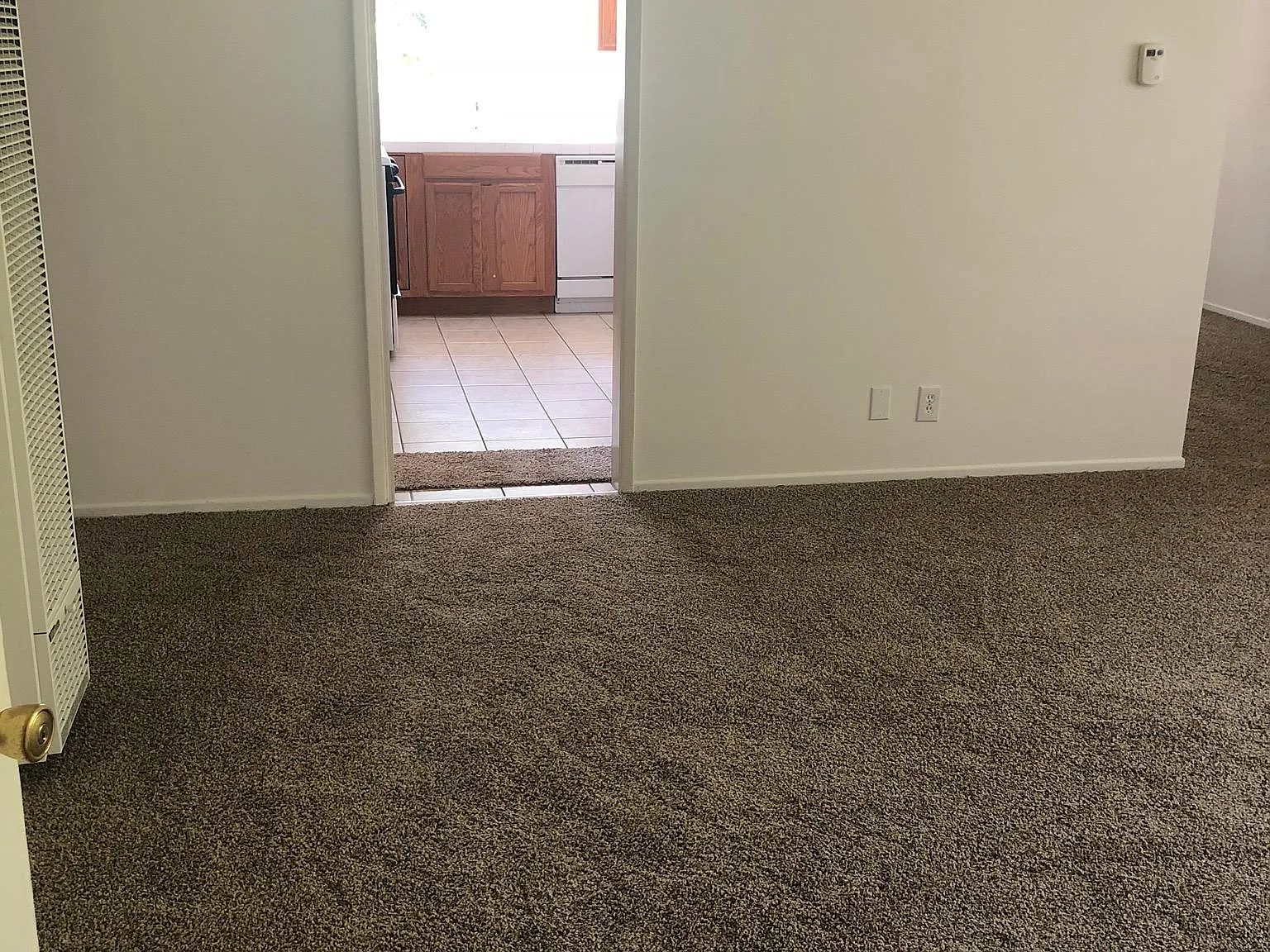 2 bed, 1000 sqft, $2,595 — Photo 2