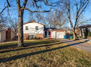 121 Plaza Dr, Joplin, MO 64804