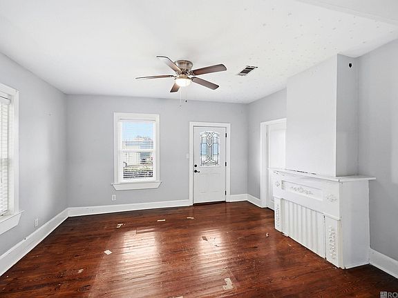 5th image of 2635 2nd St