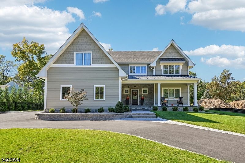 1st image of 44 Peterson Pl