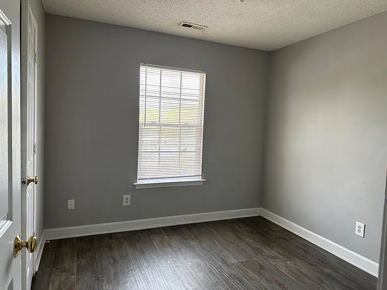 422 Kingville Dr — Photo 8