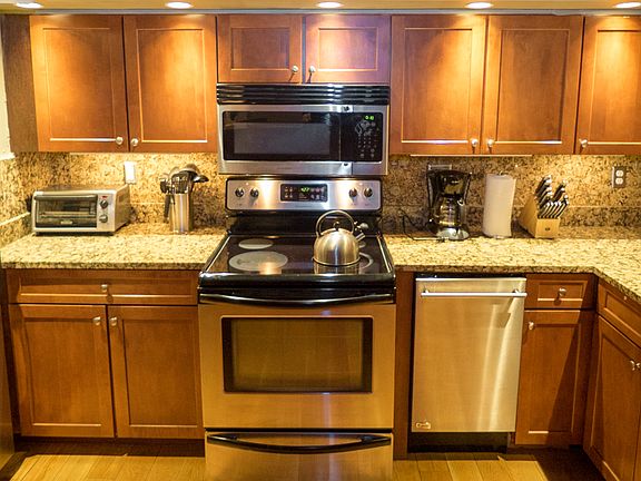 2nd image of 115 Beacon St #6F