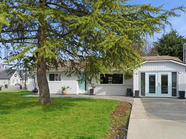 668 Foster Dr, Parksville, BC V9P 1A8