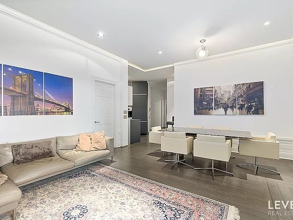 3rd image of 140 W 69th St APT 121A