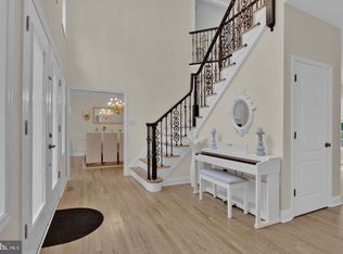 2 Wellington Ct, Medford, NJ 08055