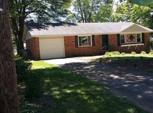 923 Sunrise Dr, Gastonia, NC 28054