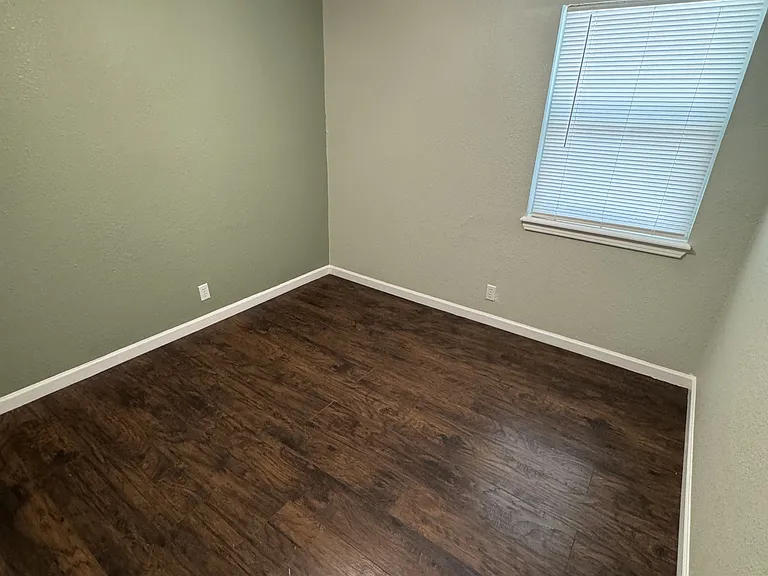 115 Plainview Dr — Photo 16