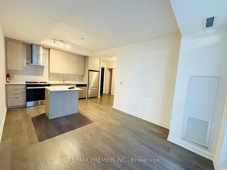 55 Duke St W #332 — Photo 8