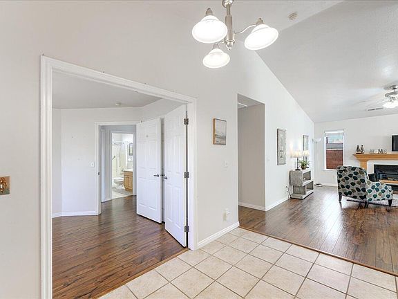 2nd image of 51 E Canterwood Dr