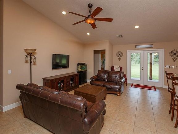 4th image of 18507 Seaview St
