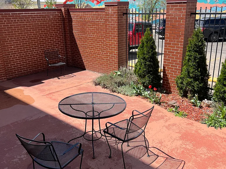 125 W 10th St #208 — Photo 6