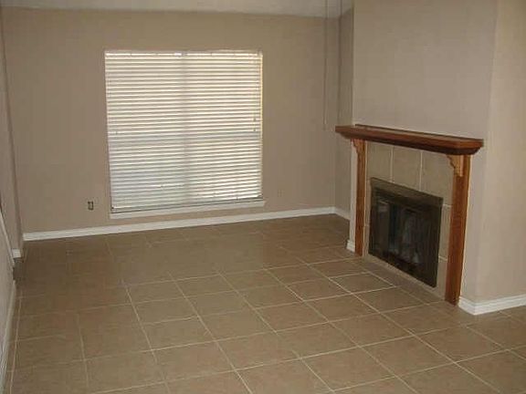 5th image of 2800 Barkwood Ct