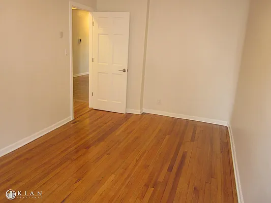 Rented by Kian Realty | media 12