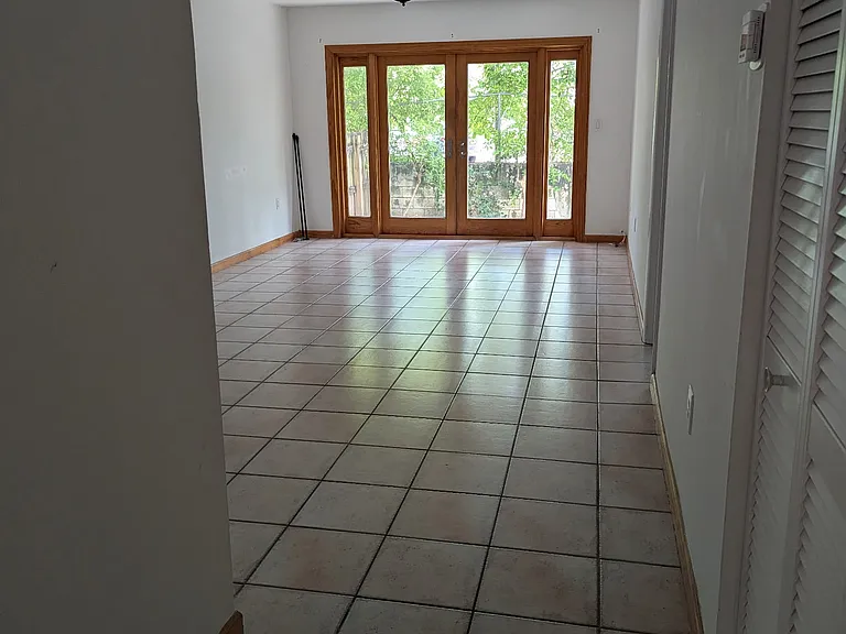 11610 N Bayshore Dr #1C — Photo 6