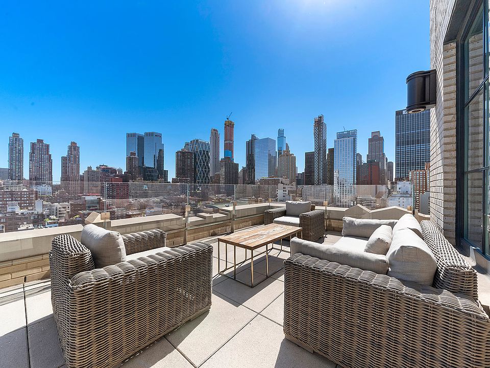 1st image of 425 W 50th St APT 14E