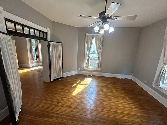2 bed, $1,000 — Photo 3