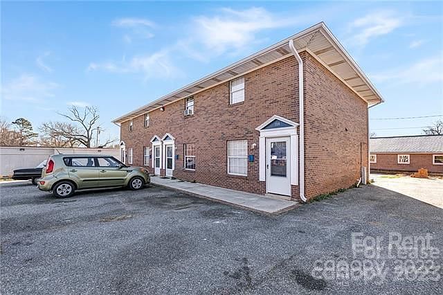 1st image of 110 E Church St
