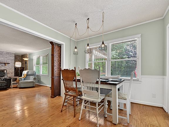 4th image of 47 Harris Dr