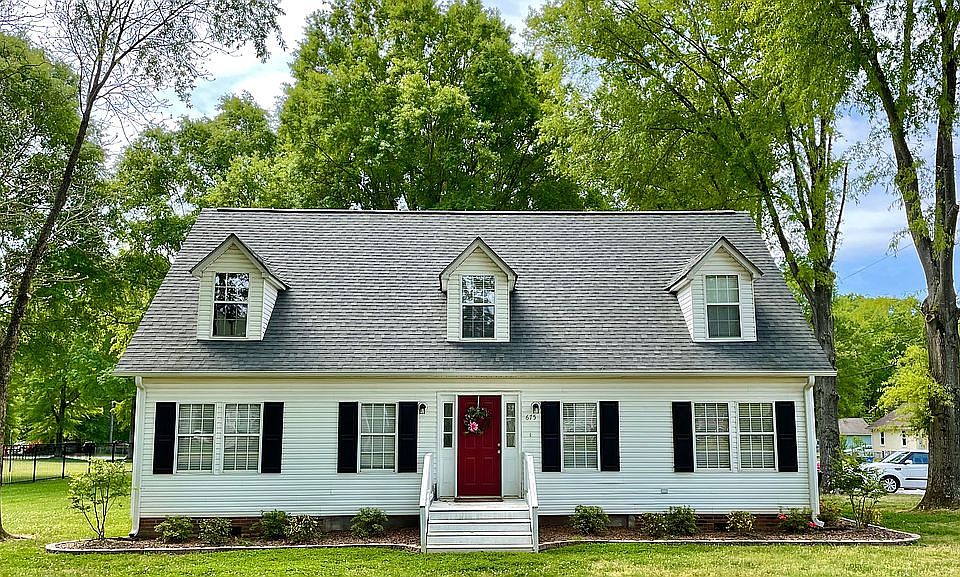 2nd image of 675 Brookwood St