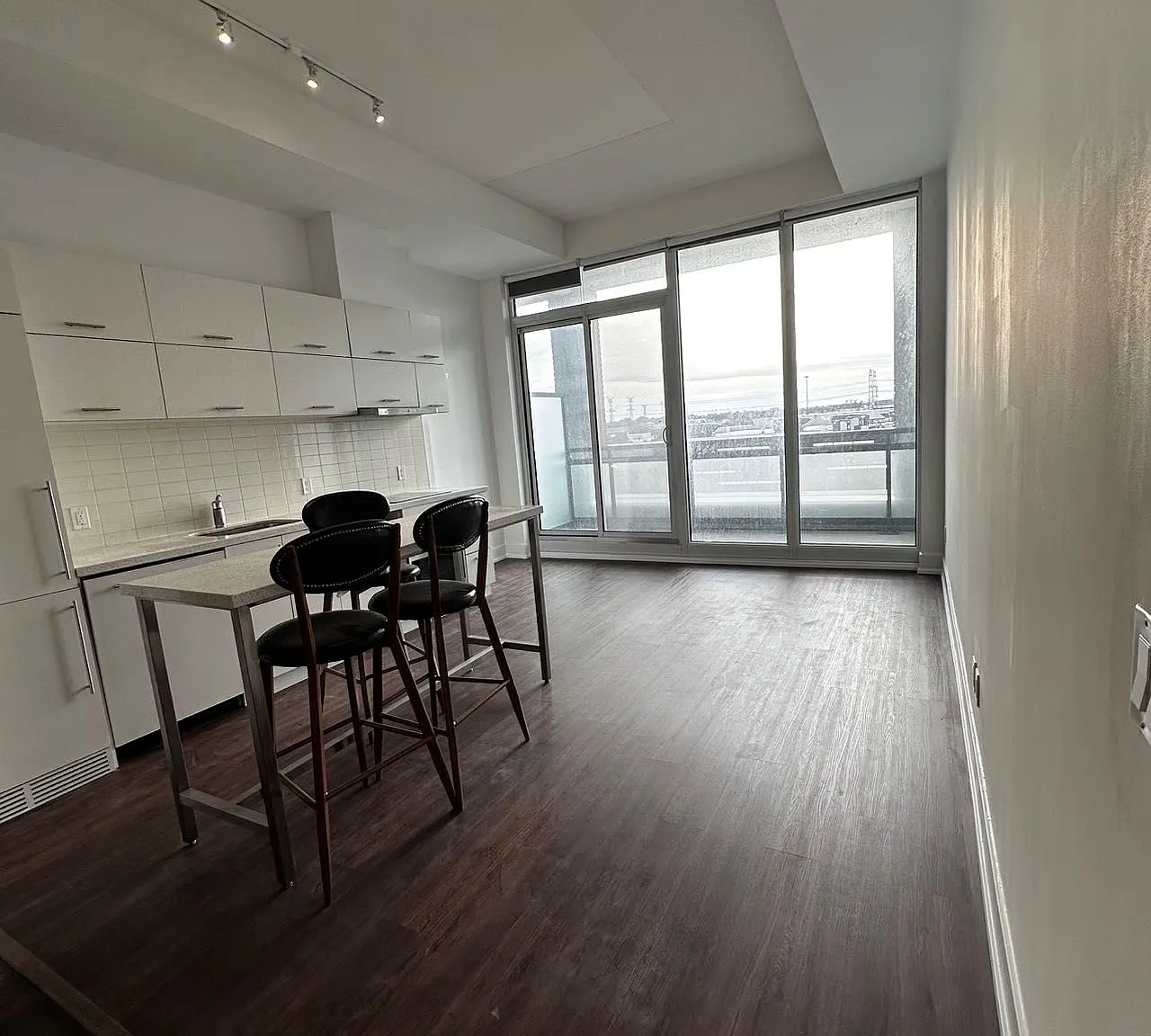 2 bed, $2,200 — Photo 1