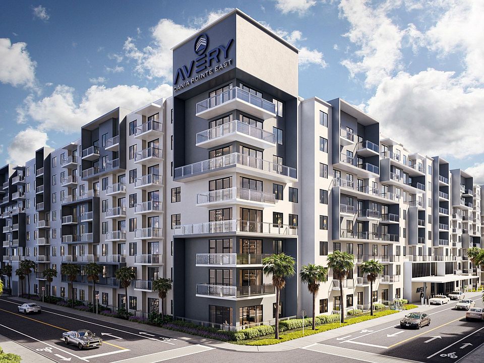 Avery Dania Pointe East