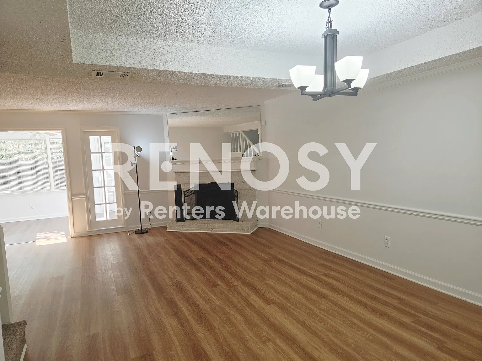 2/2.5 End Unit Townhome — Photo 2