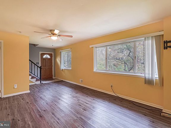 3rd image of 7956 Silverada Pl Suite B