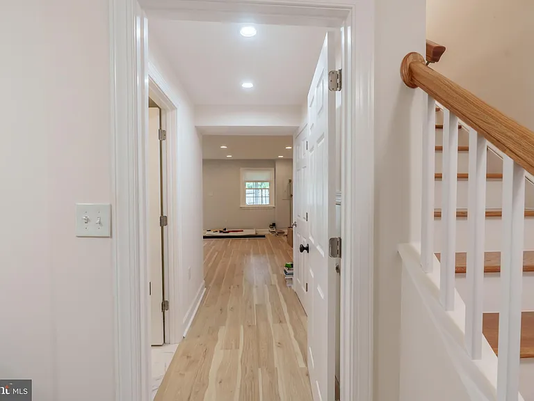 5776 Yellowrose Ct — Photo 18