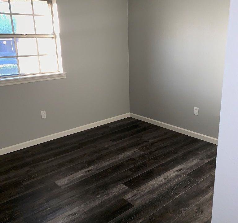 2nd image of 1802 Debra Dr