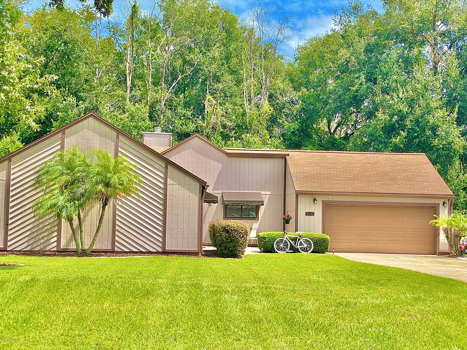1st image of 3025 BLUE HERON Drive S