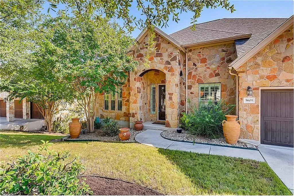 Building Photo - 5605 Lipan Apache Bnd