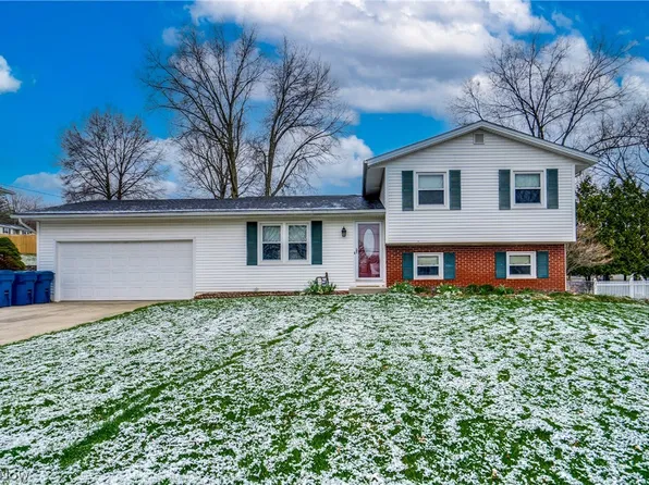 3322 Cherrywood Dr, Barberton, OH 44203