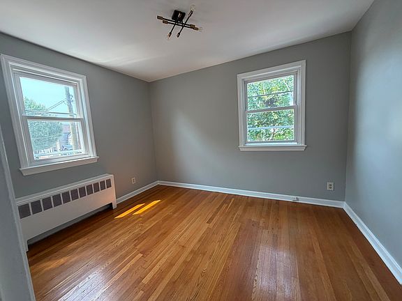 5th image of 119 Hobart Ave #4E