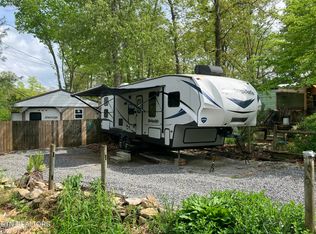 44 Arapaho Trl, Crossville, TN 38572