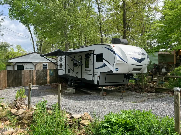 44 Arapaho Trl, Crossville, TN 38572