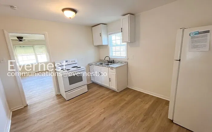 2 bed, 1.0 bath, 788 sqft, $945 — Photo 4