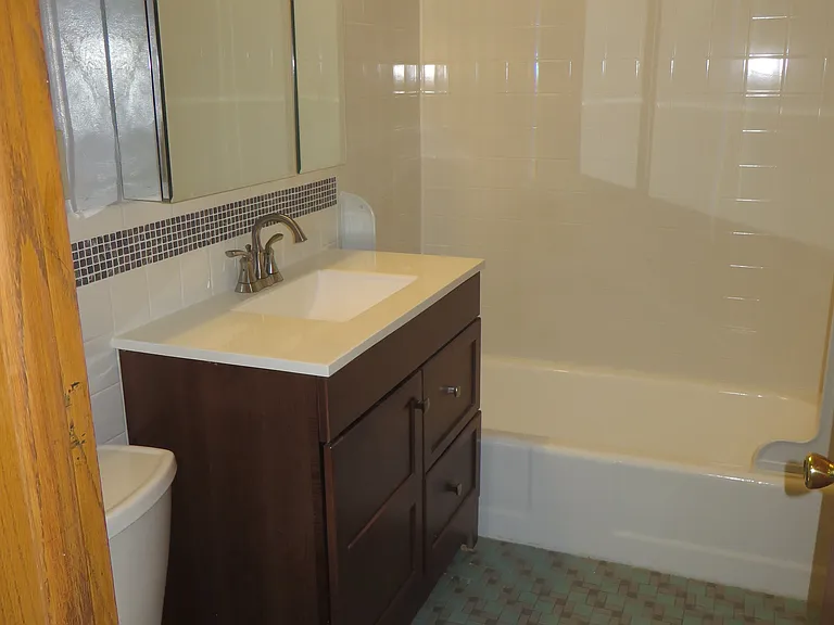 1823 Ulysses St NE #9 — Photo 4
