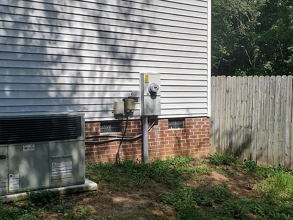 4th image of 712 Hysop Ln