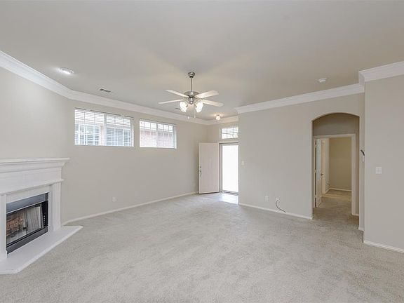 5th image of 1318 Poinsettia Blvd
