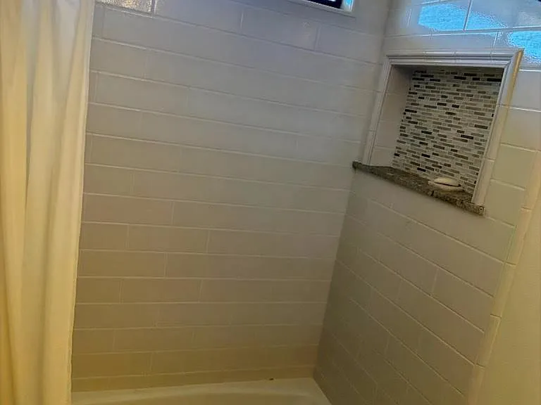 708 Brighton Ct — Photo 3