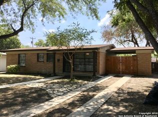 70 Wayside Dr, San Antonio, TX 78213