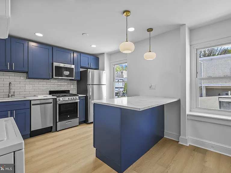 3871 Terrace St #3 — Photo 1