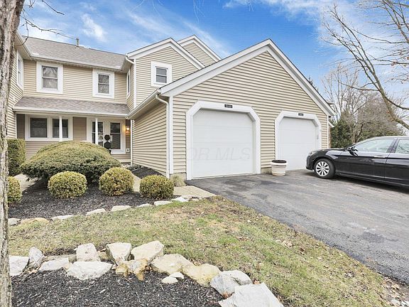 2nd image of 3848 Oakbridge Ln #23-3