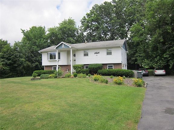 3rd image of 13 Dennis Dr