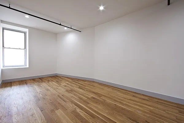 Rented by Bold New York | media 10