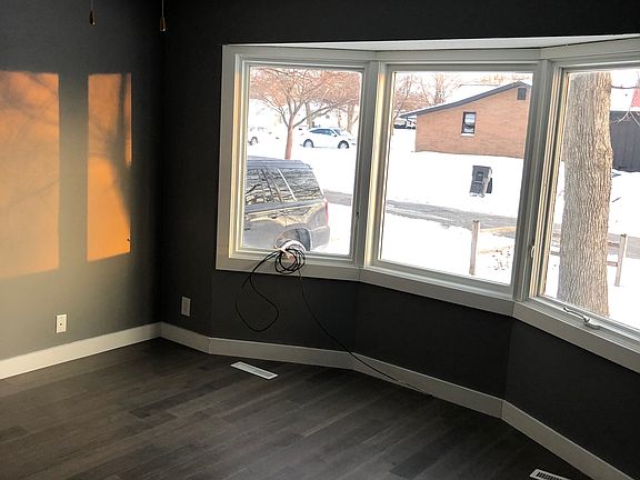 Living room (new paint)